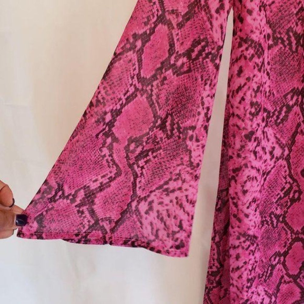 Banjul Pink Snake Print Robe - Picture 6 of 11